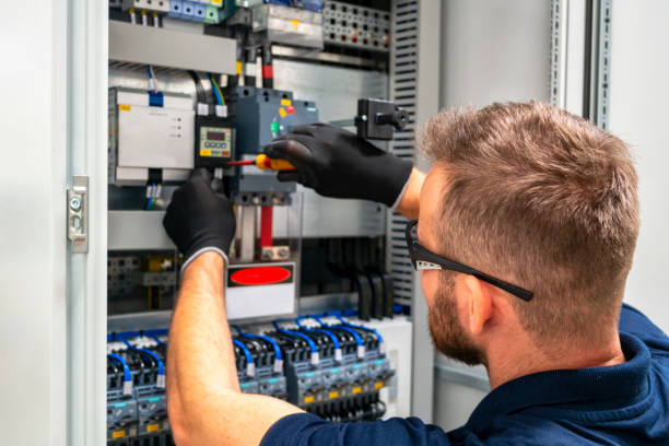 Best Electrical Contractors for Businesses  in Heyworth, IL