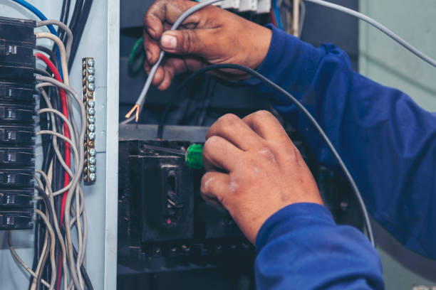 Best Emergency Electrical Repair  in Heyworth, IL